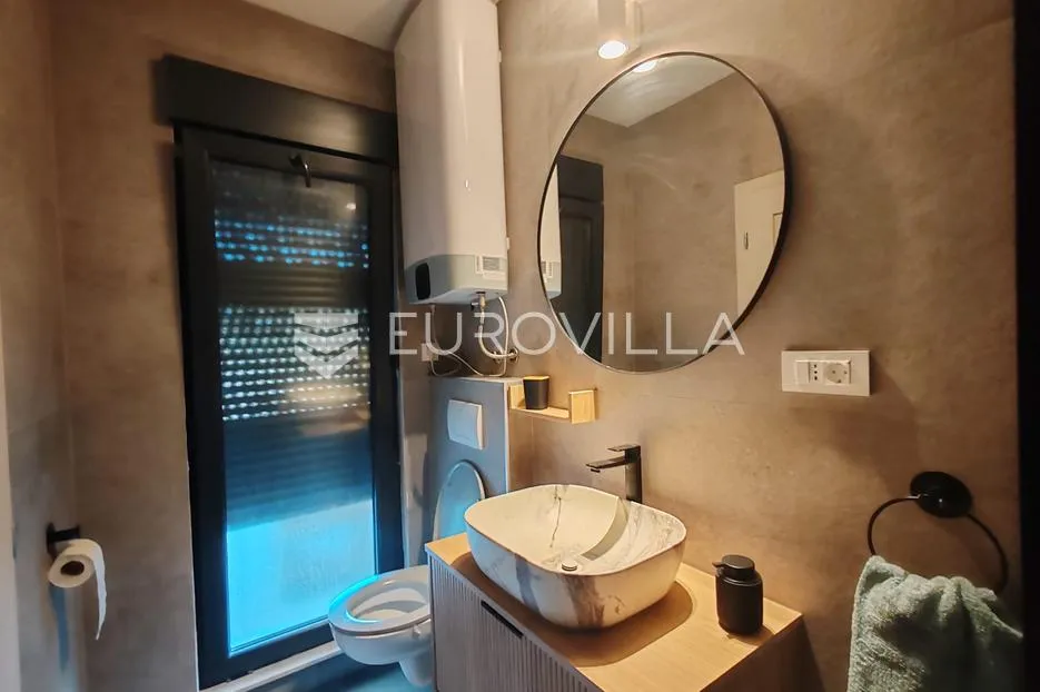 rogoznica, podorljak, novogradnja, moderno uređena kuća s bazenom, 150 m² - slika 15