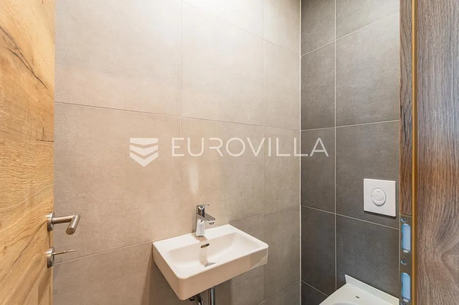 varaždin, centar, luksuzan četverosoban stan 100,54 m² - slika 10