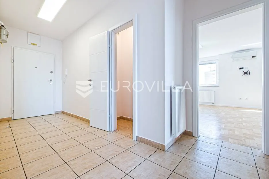 zagreb, trešnjevka, peterosoban stan parkirno mjesto, 118.83 m² - slika 13