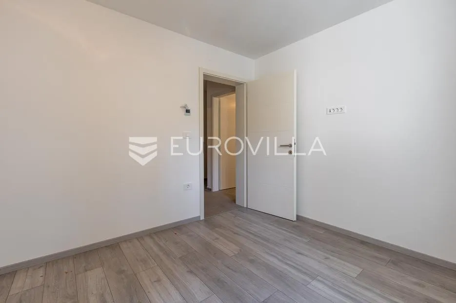 istra, pula, novogradnja, top lokacija - slika 10