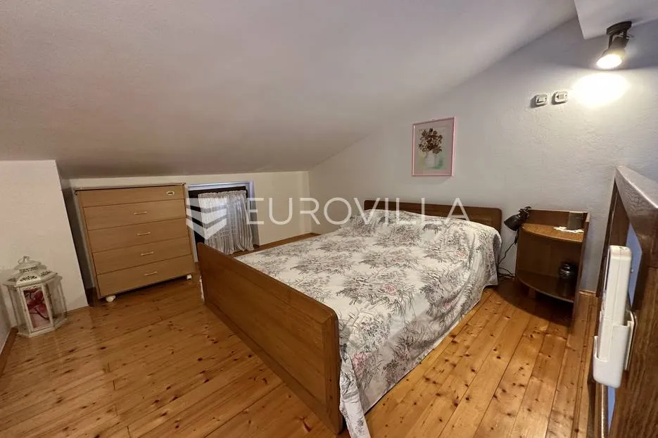 štinjan, prekrasna kuća u nizu s vrtom i pogledom more 300 m² - slika 52