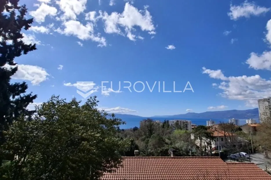 rijeka, zamet, uređen trosobni stan s pogledom na more - slika 4