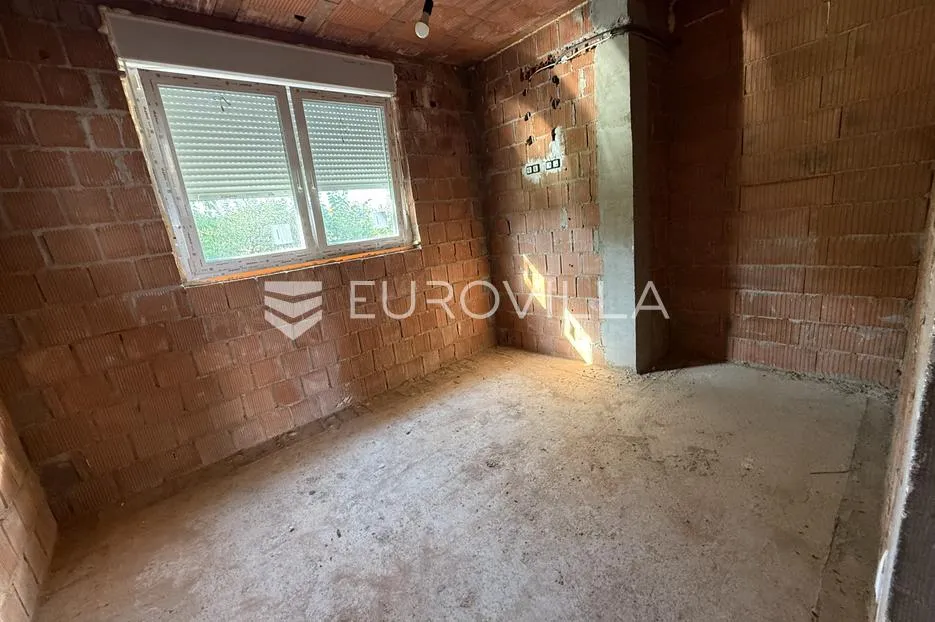 osijek, tenja, na prodaju kuća prizemnica (roh-bau), 130 m2 na parceli od 342 m2 - slika 14