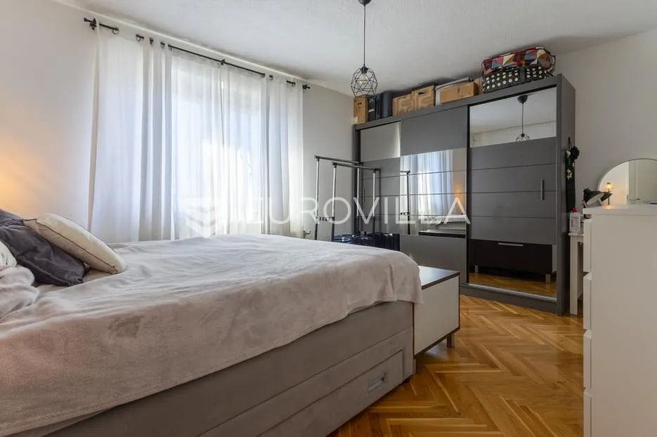 slavonski brod, centar trosoban stan 73 m² - slika 9