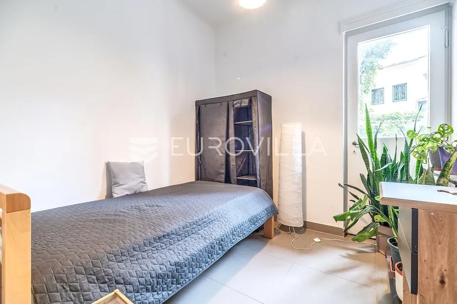 zagreb, trg bana jelačića, četverosoban stan 145, 90 m2 - slika 5
