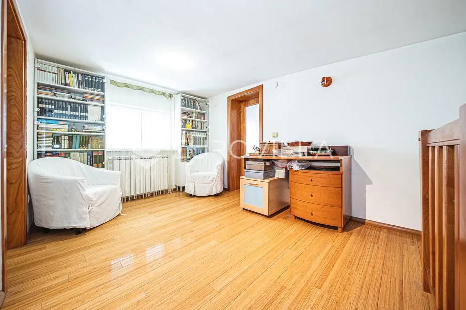 zagreb, borovje, funkcionalan peterosoban stan 130 m² parking - slika 15