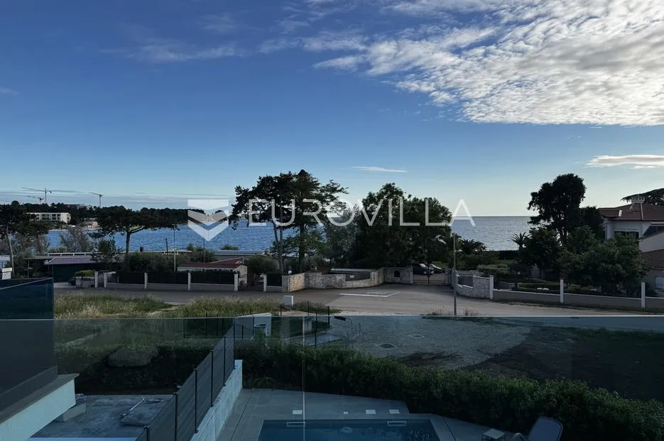 istra, poreč, luksuzna kuća 150m od mora - slika 23
