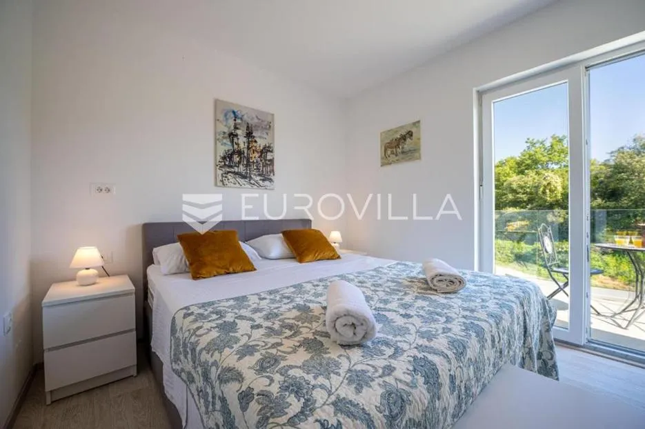 istra, duga uvala, vila s bazenom i pogledom na more - slika 28