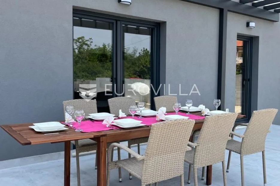 istra, pula, moderna samostojeća vila s pogledom u zelenilo, mirna oaza - slika 4