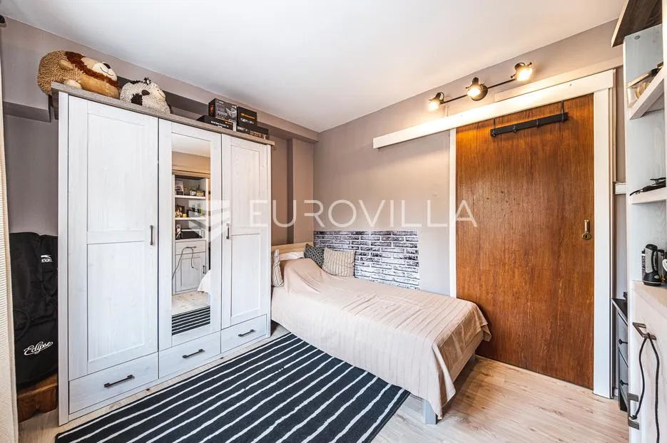 zagreb, trnsko, funkcionalan četverosoban stan 64 m² - slika 14