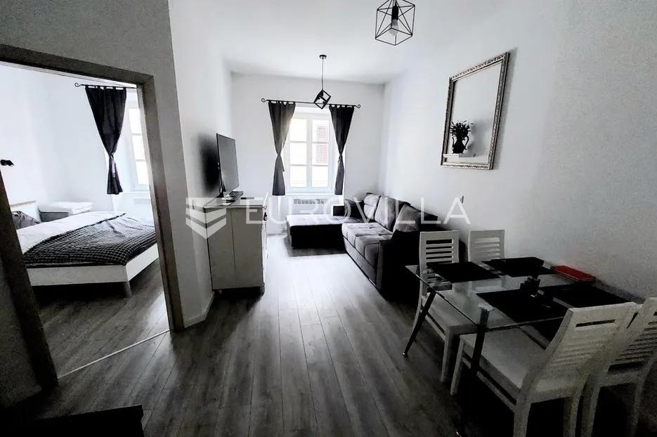 varaždin, centar, potpuno renoviran stan 86 m² u centru, idealno za život i najam - slika 6