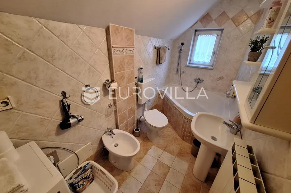 ogulin, gornje zagorje, kuća 210 m², vlastito kupalište na jezeru sabljaci - slika 23