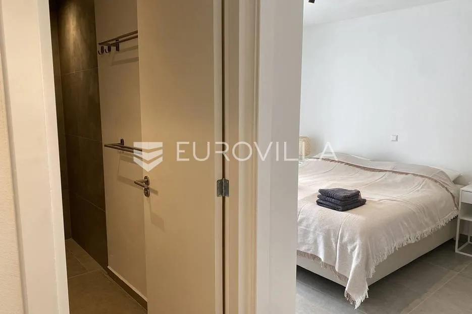 istra, premantura, kuća sa 3 luksuzna apartmana i pogledom na more, nkp 315 m2 - slika 32