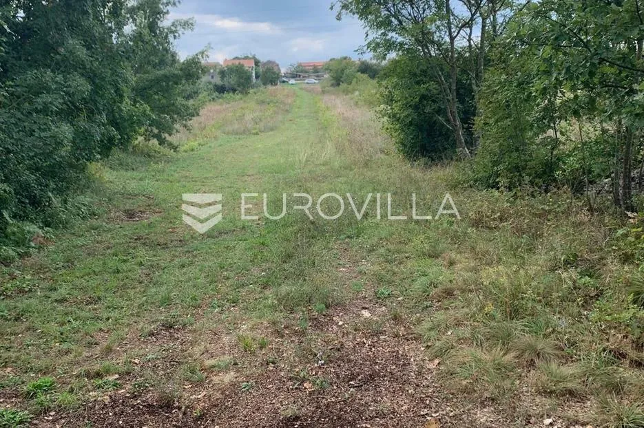 istra, svetvinčenat - građevinsko zemljište 503 m2 s privatnim putem, blizina infrastrukture - slika 4
