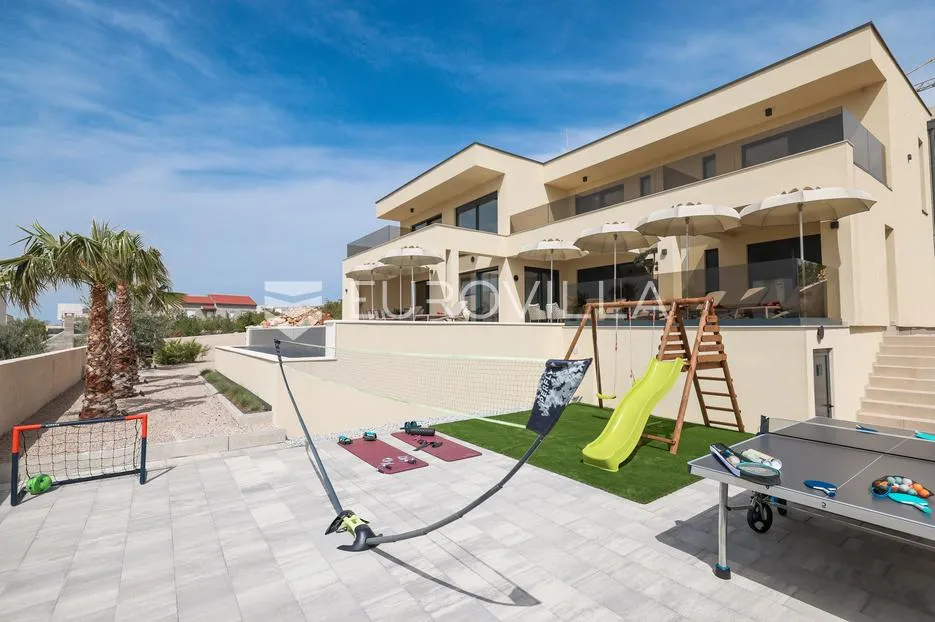 zadar, maslenica, luksuzna vila s bazenom i neometanim pogledom na more 254 m² - slika 66