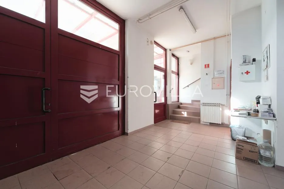 osijek, retfala, prodajemo skladište površine 410 m² - slika 7