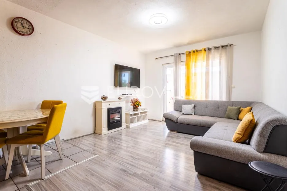 kaštel sućurac, kuća s tri stambene jedinice - slika 11