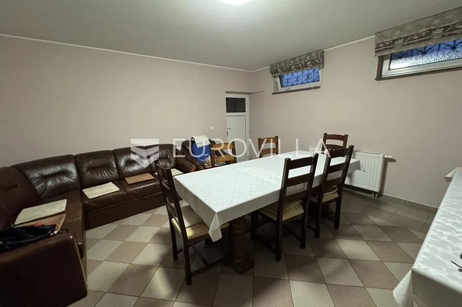 đakovo, centar, luksuzna kuća 470 m2 na izuzetnoj lokaciji - slika 30