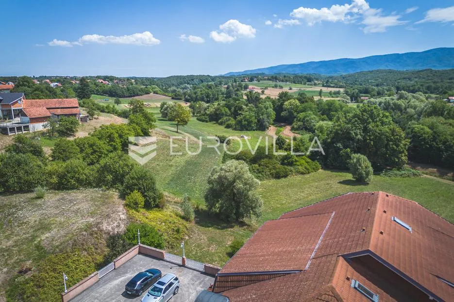 oroslavlje, stambeno poslovni objekt 1861 m² na predivnoj lokaciji - slika 27