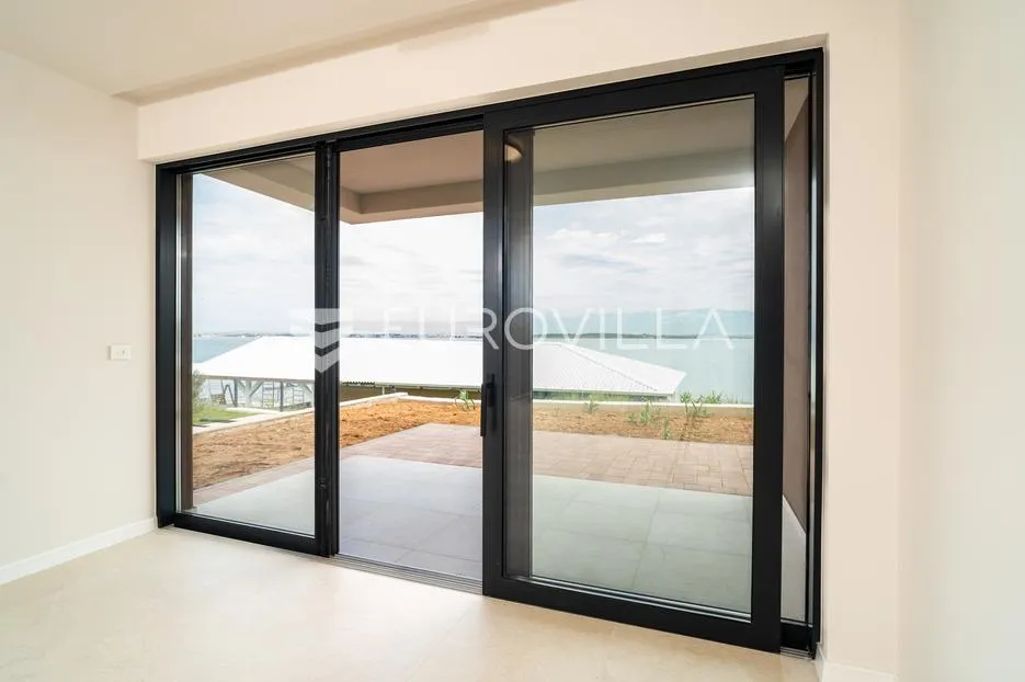 zadar, privlaka, luksuzni dvosoban stan 1. red do mora, 85,57 m² - slika 4