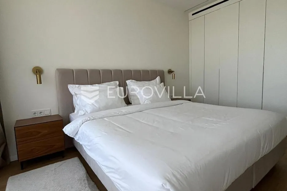 istra, savudrija, petram resort, dvosoban stan 65 m², pogled na unutrašnji bazen, drugi kat - slika 7