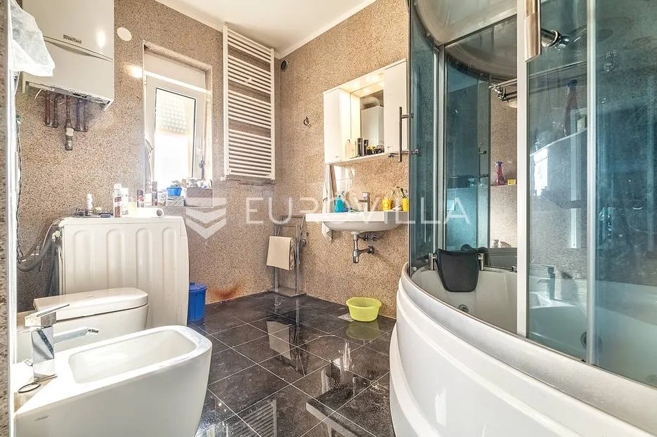 zagreb, bijenik peterosoban stan nkp 112 m2 + vpm - slika 8
