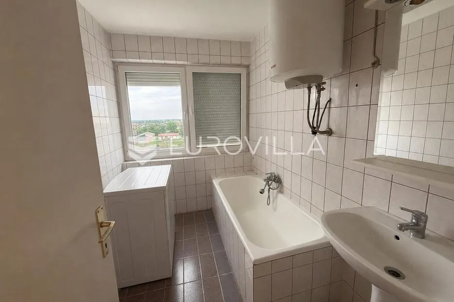 vinkovci, trosoban stan za najam u centru, 110 m² - slika 10