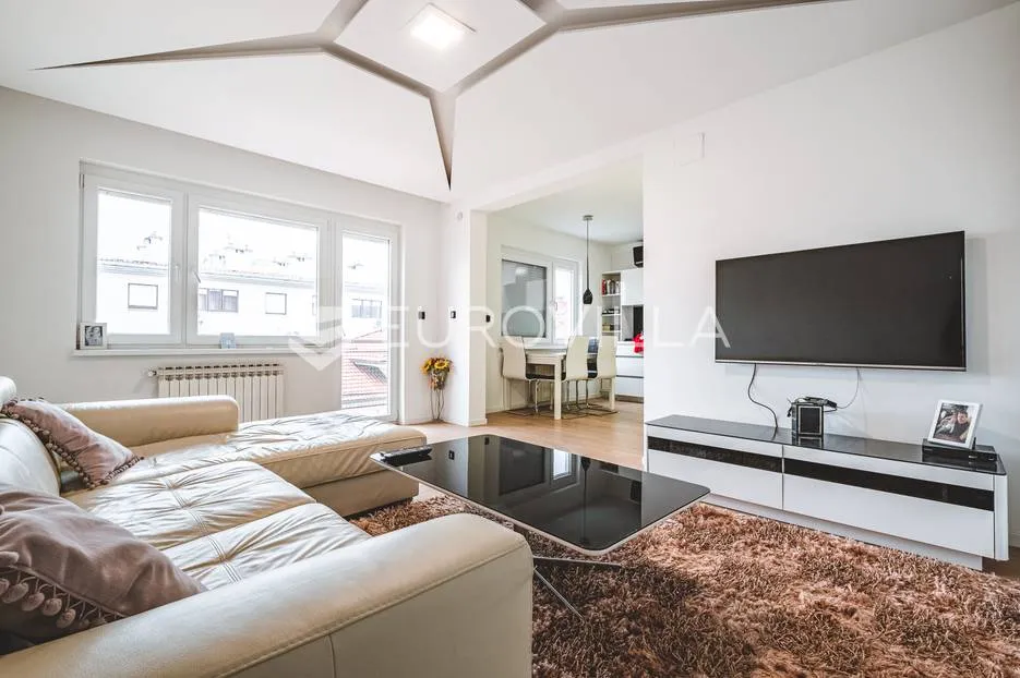 Zagreb, Malešnica moderan dvosoban stan 60 m²