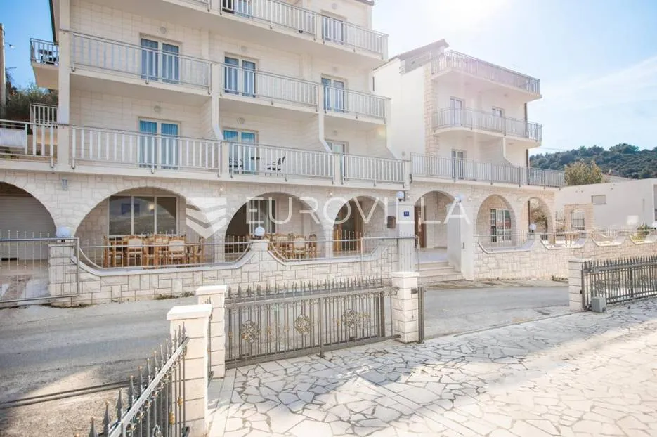 trogir, prekrasan hotel 2.408,84 m² sa pogledom na more - slika 3