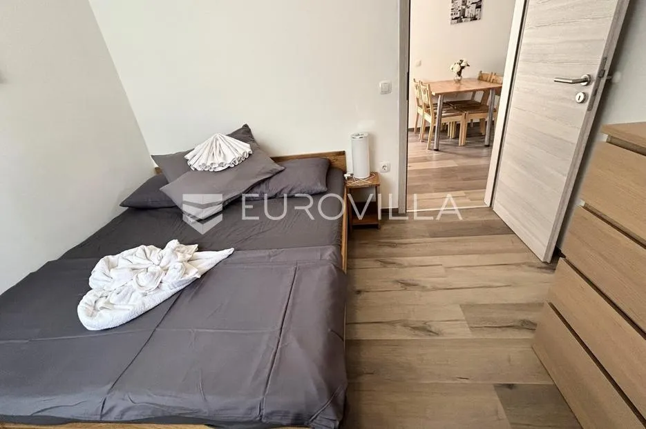 vir, atraktivna apartmanska kuća s 4 stambene jedinice udaljene 150 m od plaže - slika 44