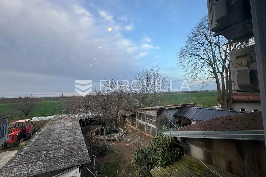 kuševac, poslovno stambena katnica, 175 m² - slika 29