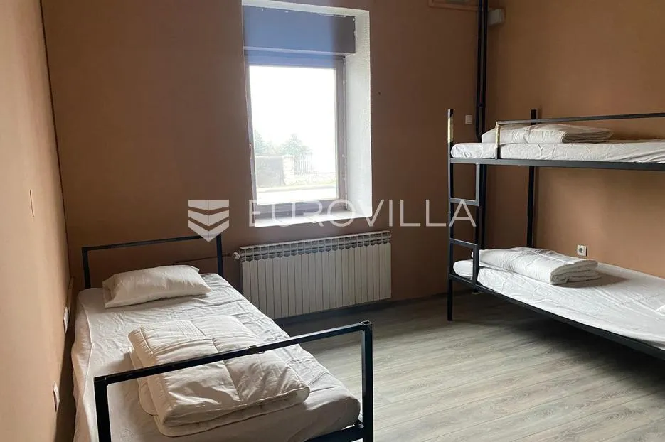 cestica, kuća za smještaj radnika - slika 14