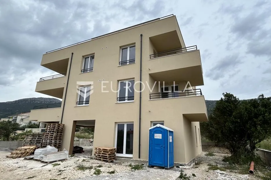kaštel lukšić, četverosobni penthouse neto korisne površine od 112,08 m² s krovnom terasom - slika 10
