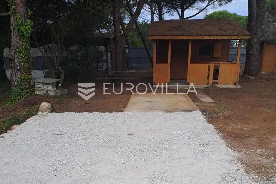 Istra, Valbandon poljoprivredno zemljište s objektom na par koraka od mora - Valbandon, Fažana