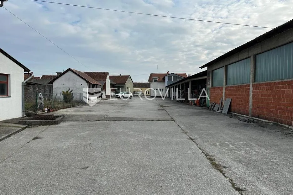 pleternica, skladišni prostor i radionica 223 m2 na parceli 6000 m2 - slika 3