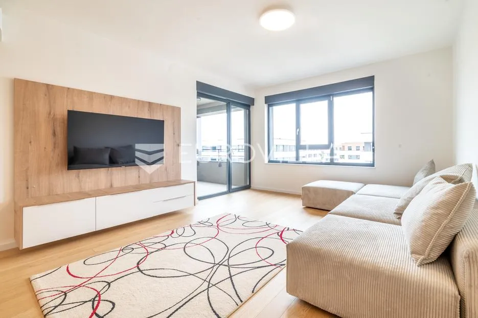Novi Zagreb, Blato, odličan dvosoban stan 58 m² garažno parkirno mjesto