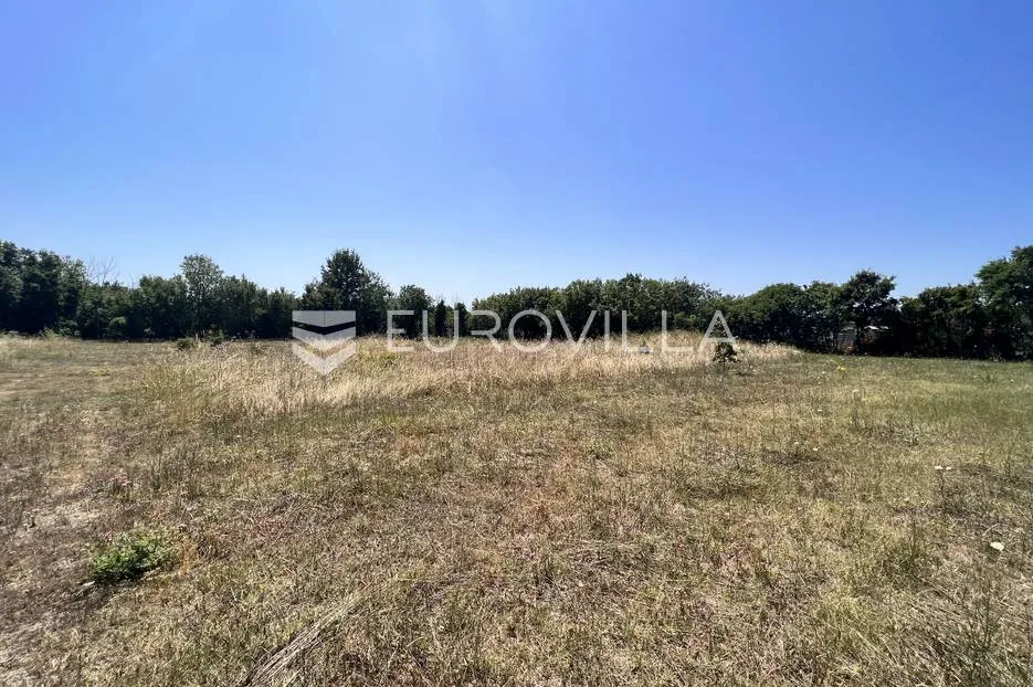 istra, radeki polje, 794 m² pravokutne građevinske parcele na mirnoj lokaciji - slika 2