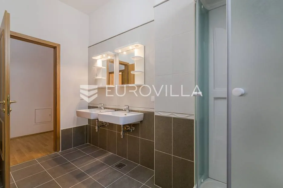šestinski vrh, četverosoban stan 130 m², za najam - slika 12