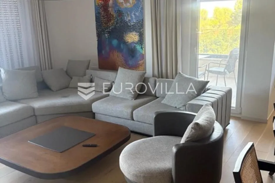 moderan peterosoban stan 150 m² s pogledom na more, pula, stoja - slika 31