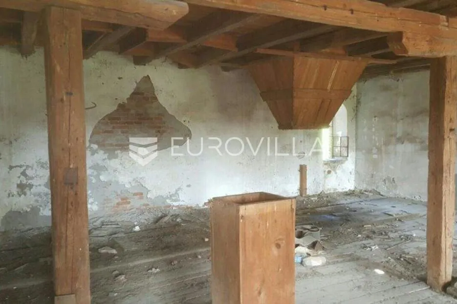 osijek, bilje, prodajemo stari mlin površine 850 m2. - slika 8