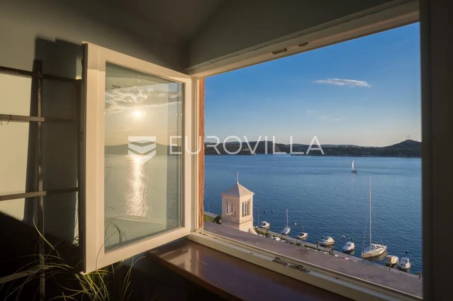 šibenik, stara gradska jezgra, povijesna palača iz 12. stoljeća - slika 9