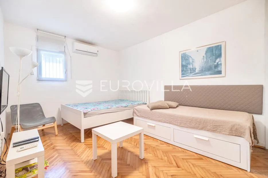 Zagreb, centar, jednosoban stan u strogom centru grada, 30 m²