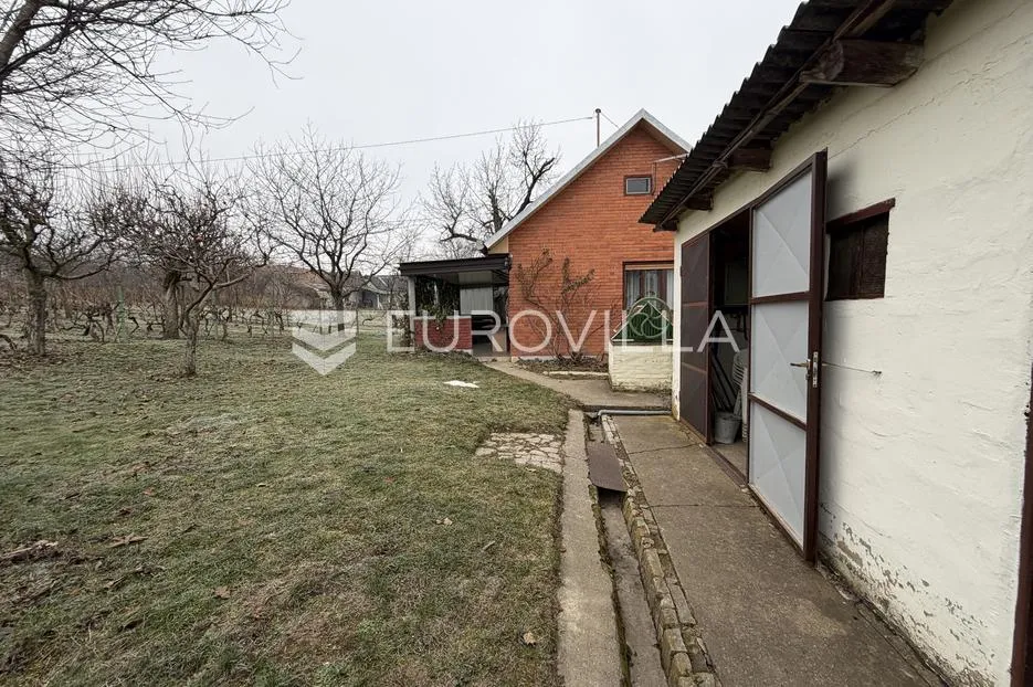 mandićevac, vikendica 66 m² s vinogradom, izvrsna investicija - slika 11