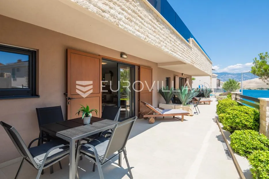 pag prekrasna villa sa pogledom na more 350 m² na 200 metara od mora - slika 69