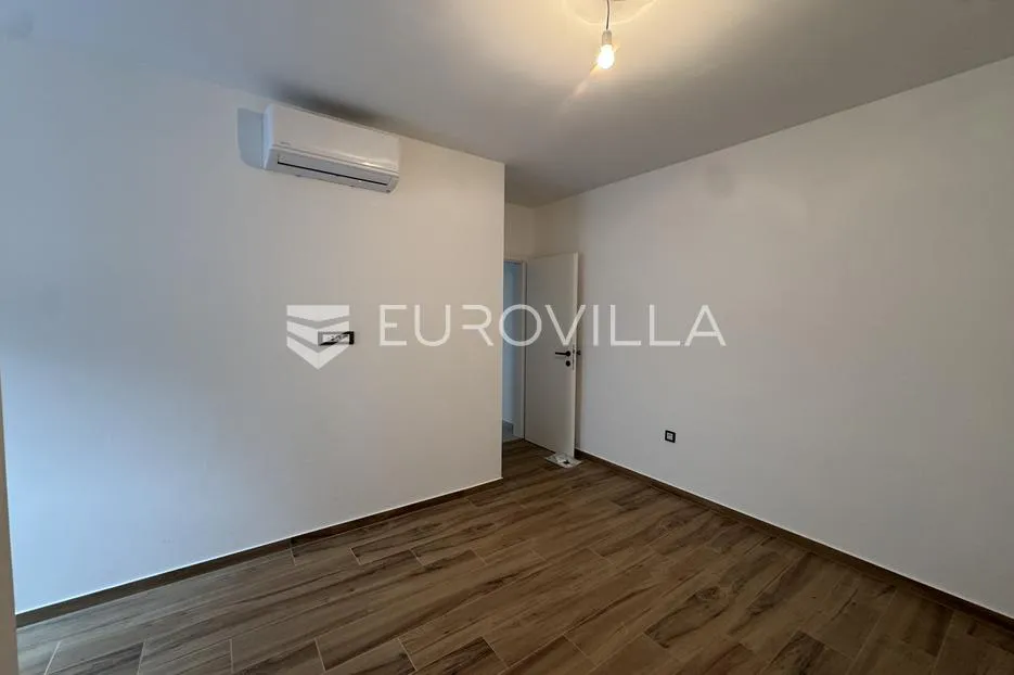 pag, šimuni, trosoban stan s vrtom 120 m od mora - slika 7