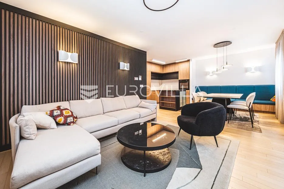 Zagreb, Kajzerica, PRVI NAJAM, moderan trosoban stan 75 m²