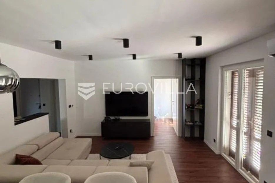 otok rab, palit, novouređen četverosoban stan, 80,00 m² - slika 4