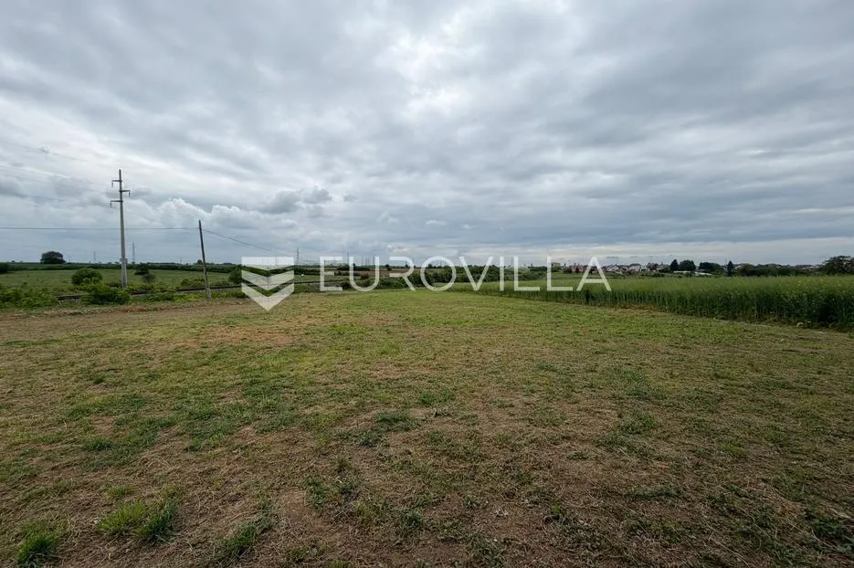 đakovo, vikendica i gospodarski objekti na prostranom imanju - slika 11