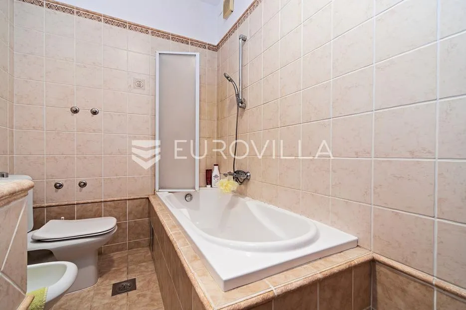 osijek, donji grad, prodaje se prostrana rustikalna vila površine 403 m² - slika 4