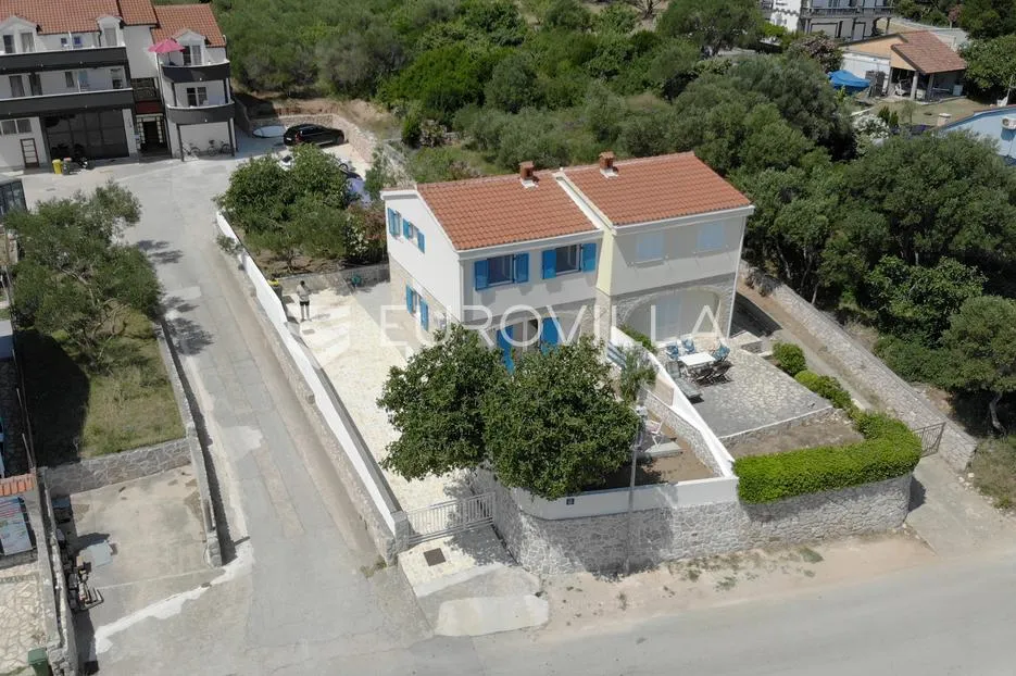 murter, betina, prekrasna kamena kuća prvi red do mora - slika 34